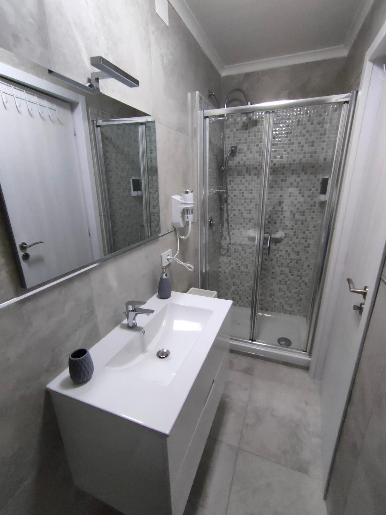 Mary House Napoli Centro Appartement Buitenkant foto