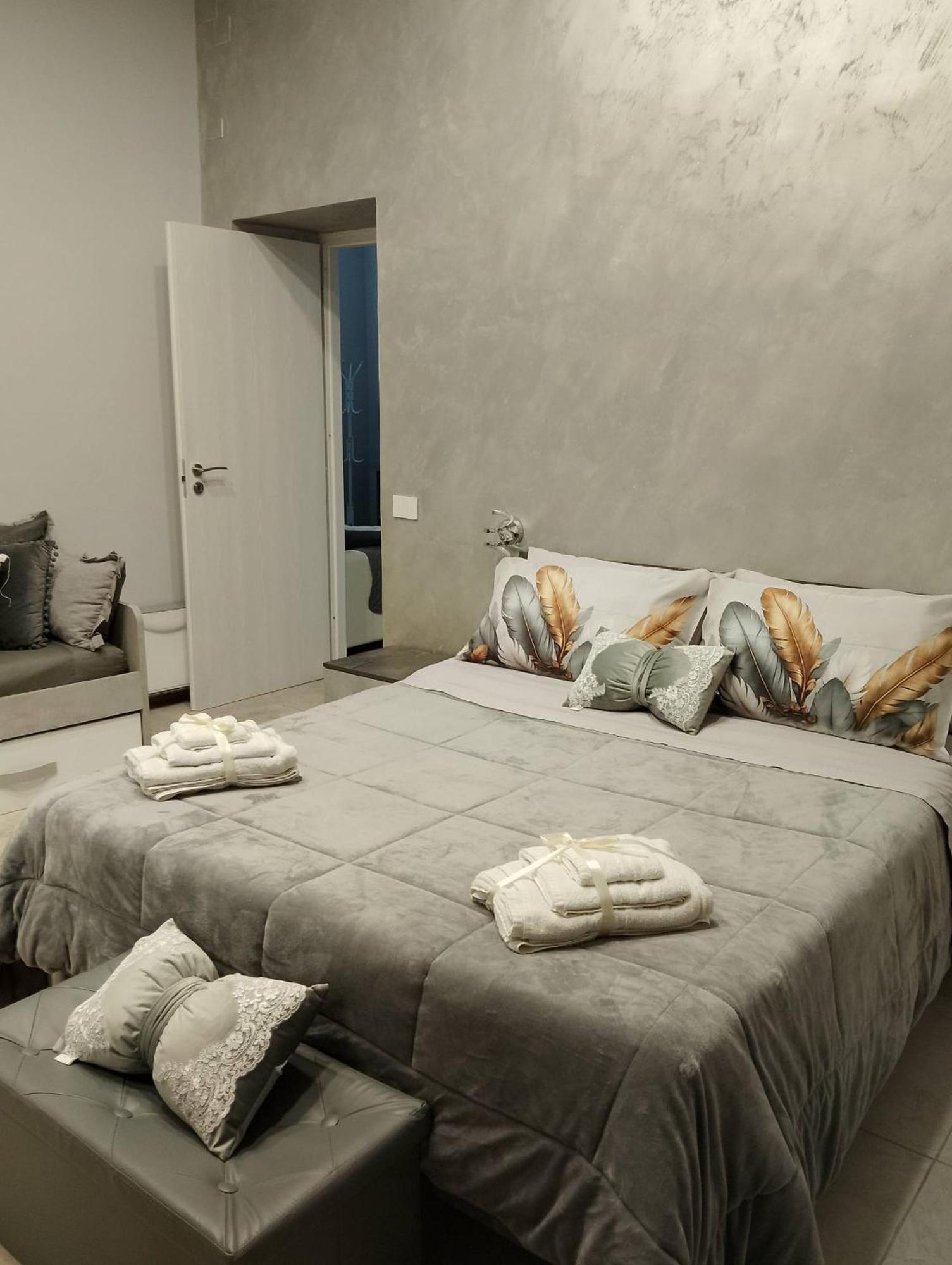 Mary House Napoli Centro Appartement Buitenkant foto